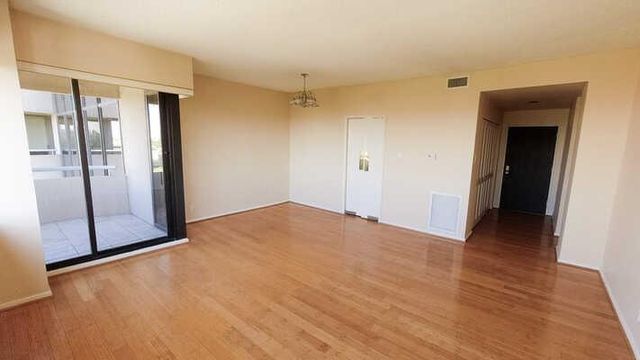 5000 Montrose Boulevard 11B, Houston, TX 77006