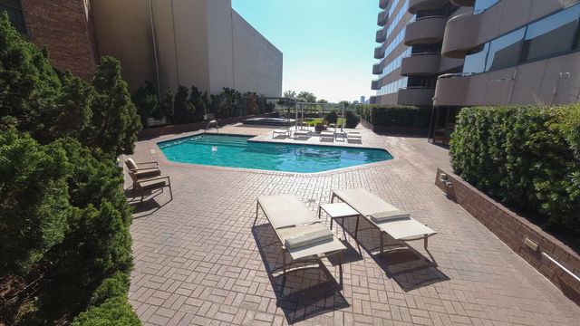 5000 Montrose Boulevard 11B, Houston, TX 77006