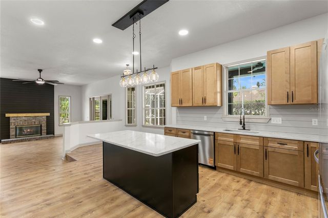 8807 EAGLE WATCH DRIVE, Riverview, FL 33578