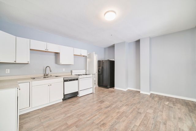 112 Hancock Street, City Of Manistee, MI 49660