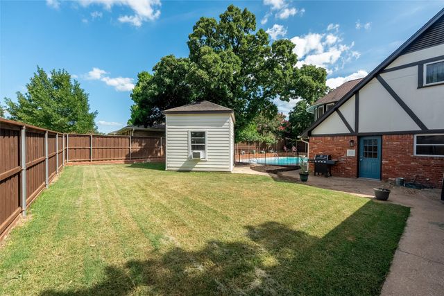 2119 Prestonwood Drive, Arlington, TX 76012