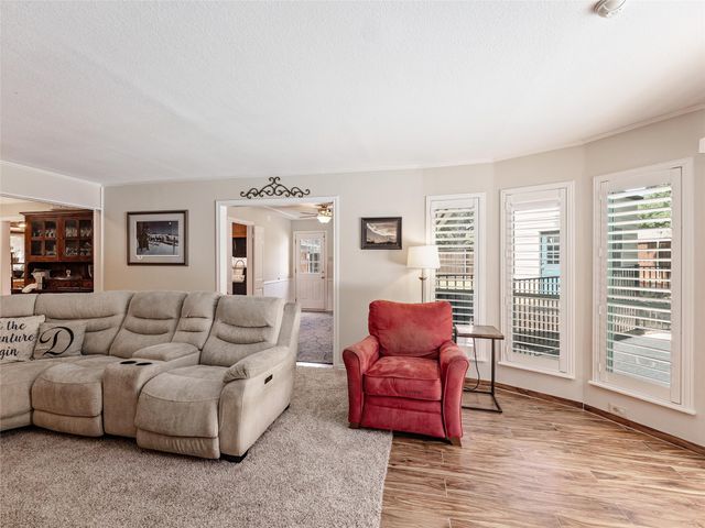 2119 Prestonwood Drive, Arlington, TX 76012