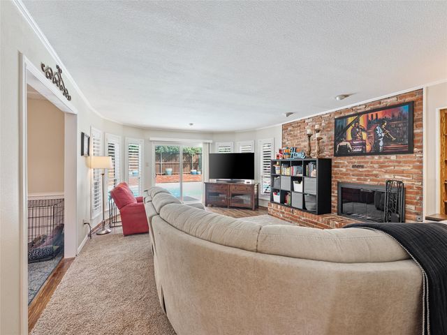 2119 Prestonwood Drive, Arlington, TX 76012