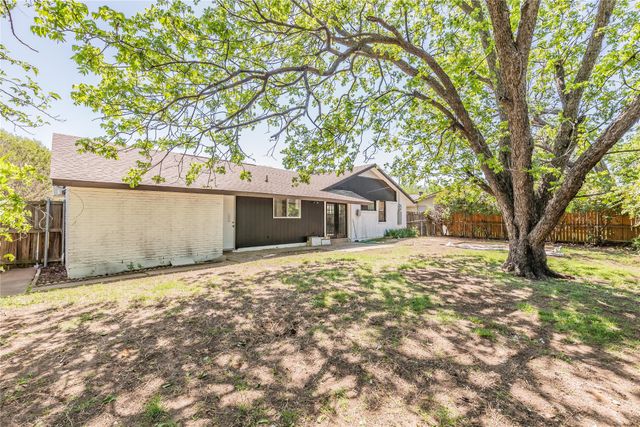 3723 Stafford Street, Irving, TX 75062