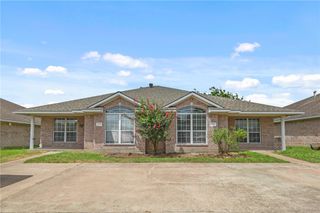 2325-2327 Axis Court, College Station, TX 77845