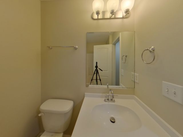 1940 Littleton Ct, Columbia, TN 38401