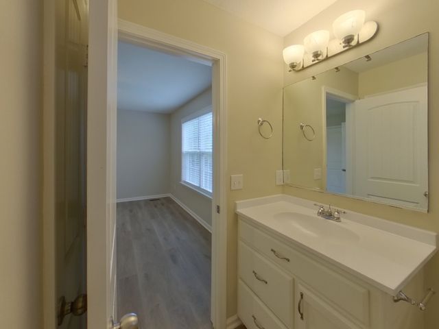 1940 Littleton Ct, Columbia, TN 38401