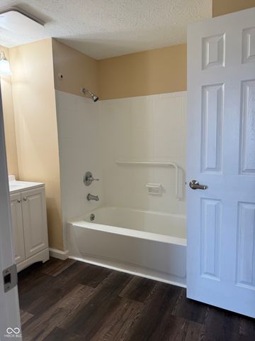 8318 Meadowlark Drive, Indianapolis, IN 46226