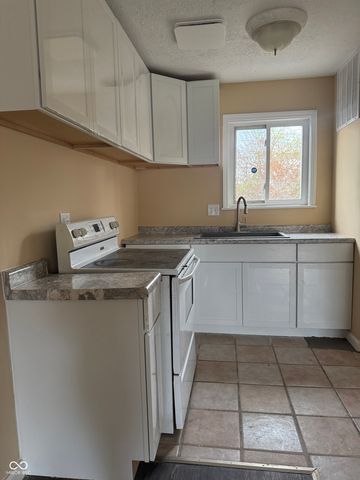 8318 Meadowlark Drive, Indianapolis, IN 46226