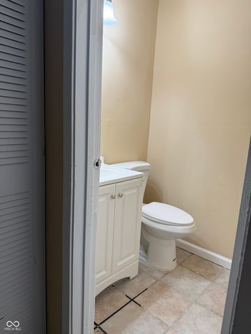 8318 Meadowlark Drive, Indianapolis, IN 46226