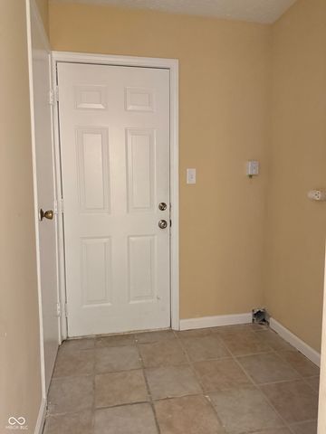 8318 Meadowlark Drive, Indianapolis, IN 46226