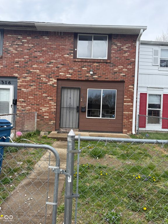 8318 Meadowlark Drive, Indianapolis, IN 46226