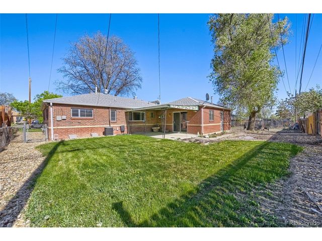 9351 Nagel Dr, Thornton, CO 80229