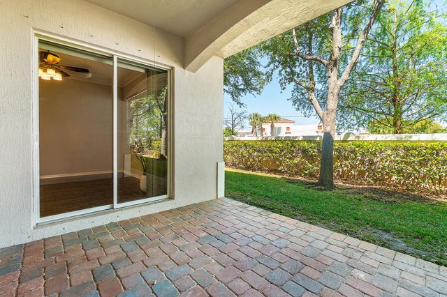 81 Nottingham Place, Boynton Beach, FL 33426