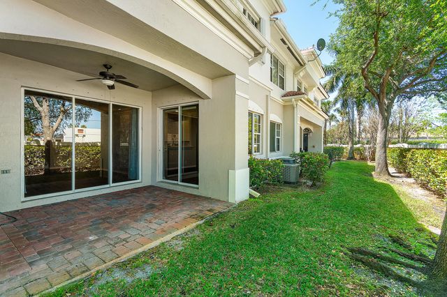 81 Nottingham Place, Boynton Beach, FL 33426