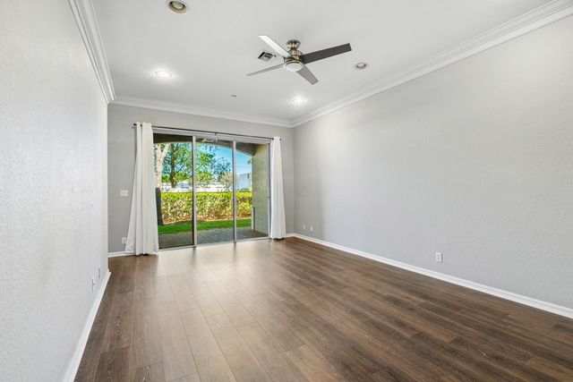 81 Nottingham Place, Boynton Beach, FL 33426