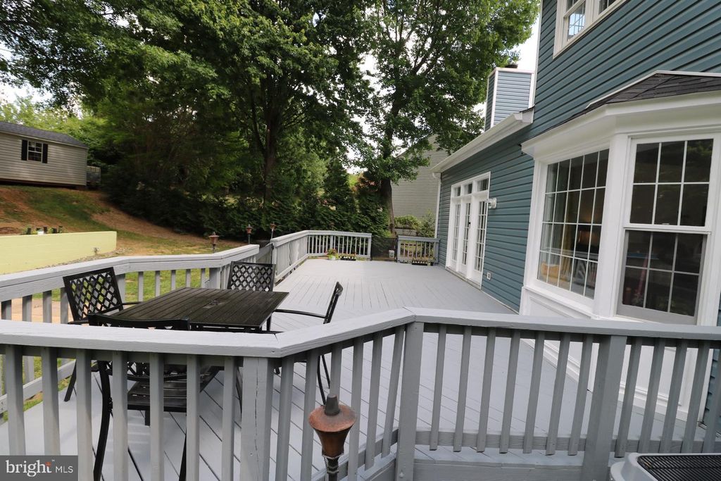 Image 104 of property listing at 11901 RUSTIC FARM CT, Germantown, MD 20874