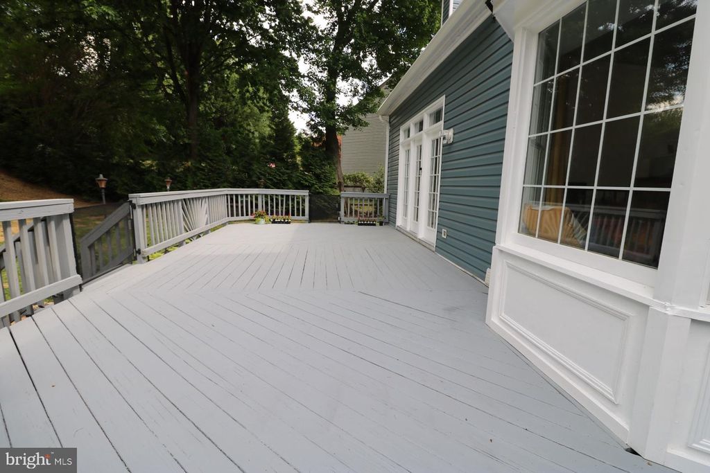 Image 105 of property listing at 11901 RUSTIC FARM CT, Germantown, MD 20874