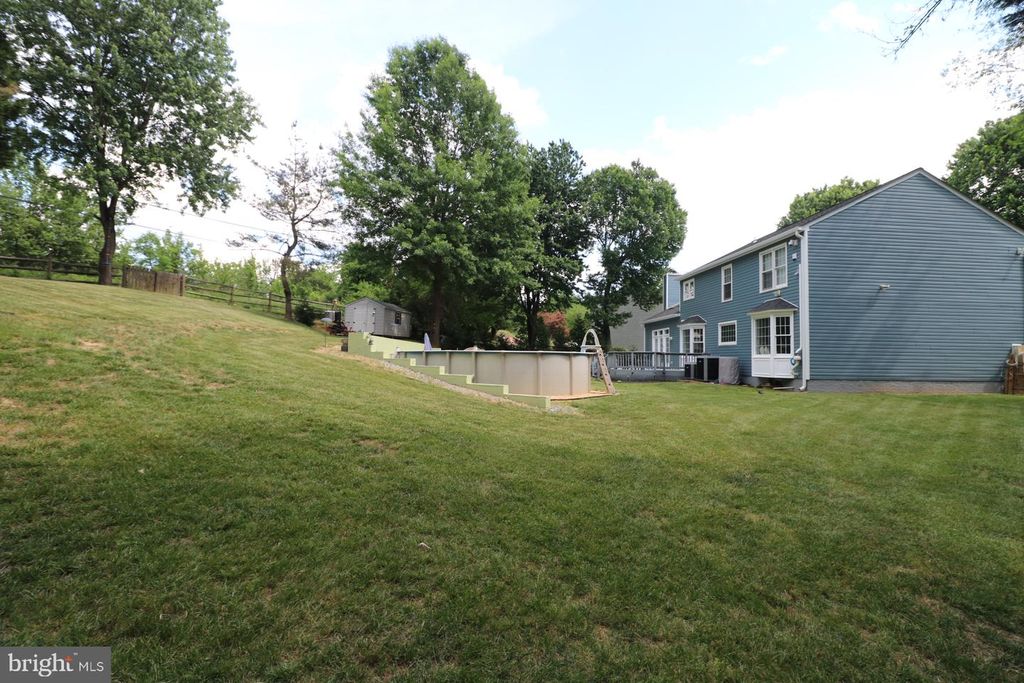 Image 108 of property listing at 11901 RUSTIC FARM CT, Germantown, MD 20874