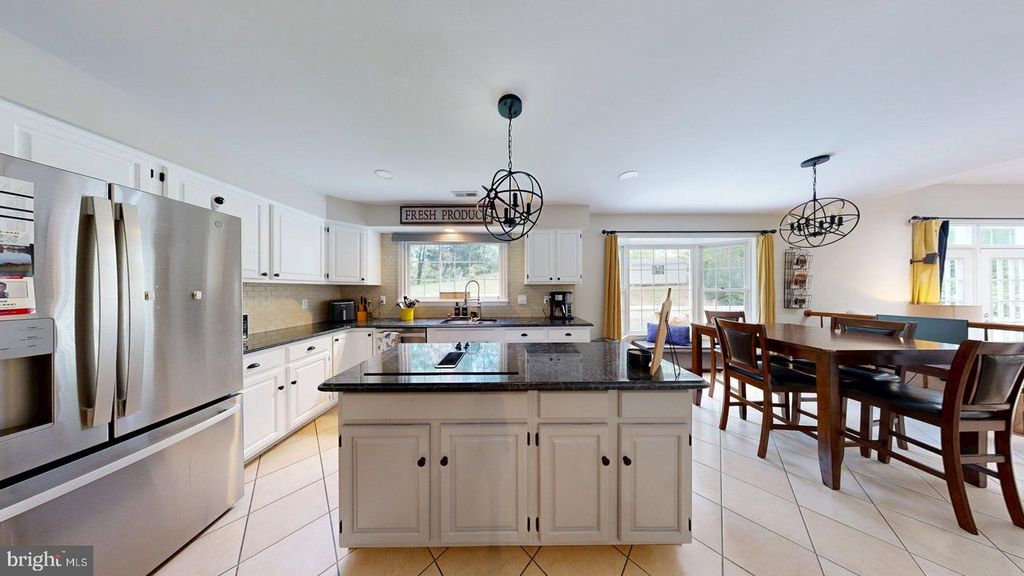 Image 12 of property listing at 11901 RUSTIC FARM CT, Germantown, MD 20874
