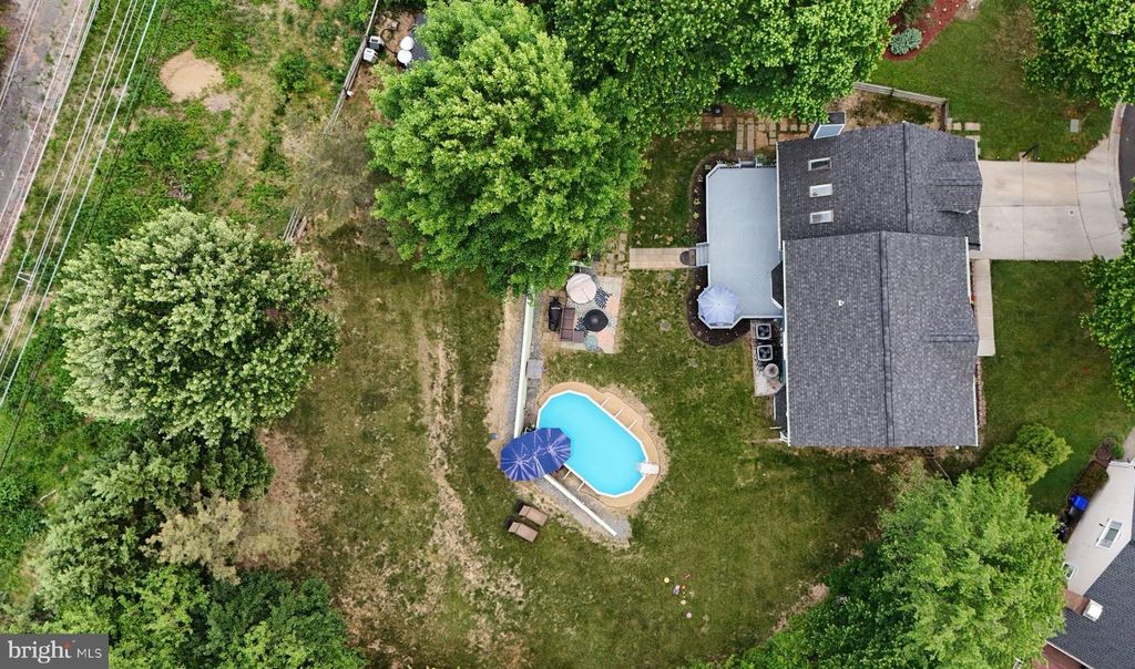 Image 115 of property listing at 11901 RUSTIC FARM CT, Germantown, MD 20874