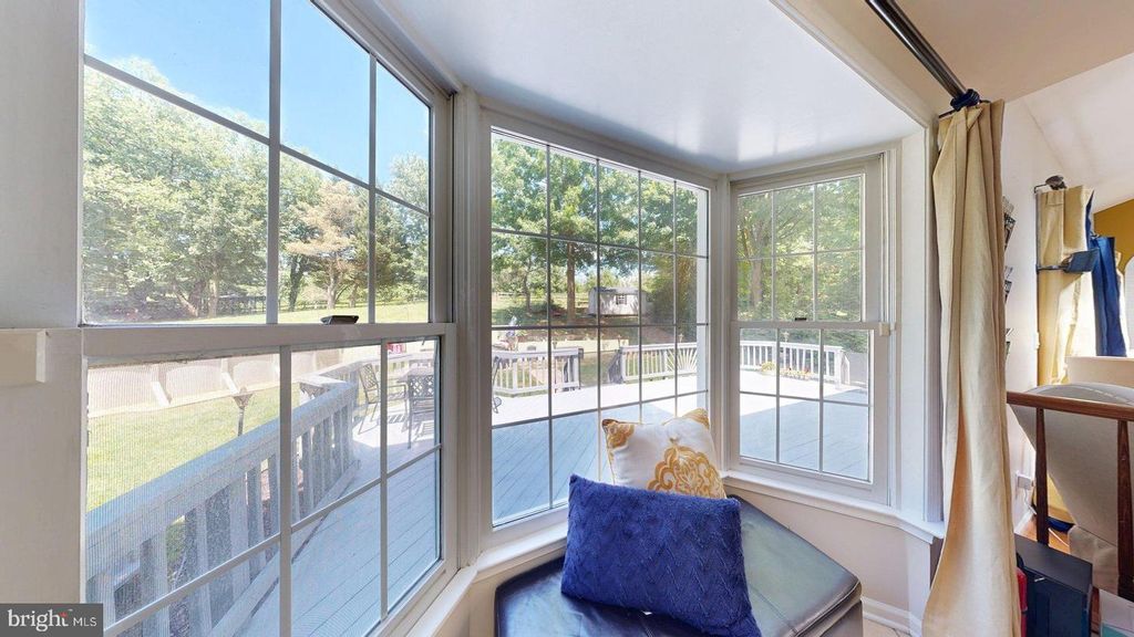 Image 16 of property listing at 11901 RUSTIC FARM CT, Germantown, MD 20874