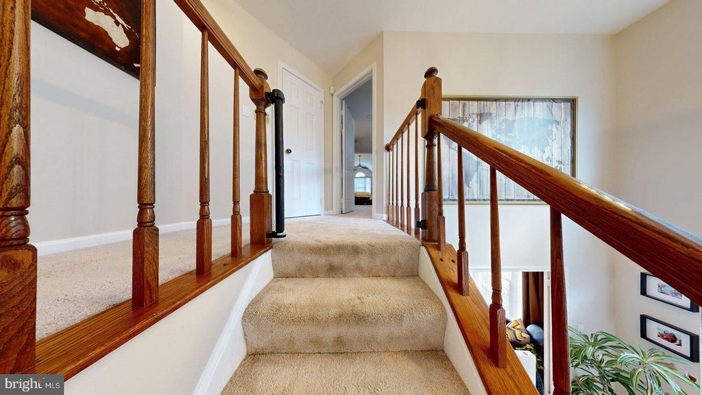 Image 28 of property listing at 11901 RUSTIC FARM CT, Germantown, MD 20874