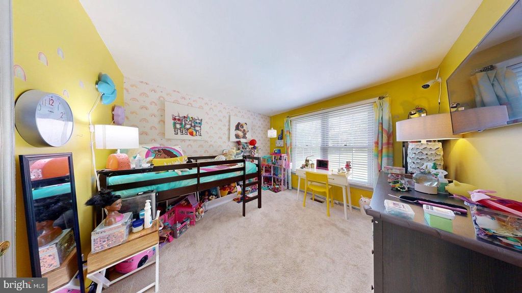 Image 40 of property listing at 11901 RUSTIC FARM CT, Germantown, MD 20874