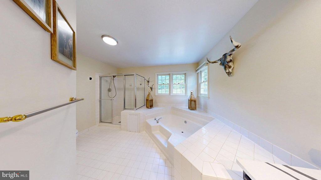 Image 55 of property listing at 11901 RUSTIC FARM CT, Germantown, MD 20874