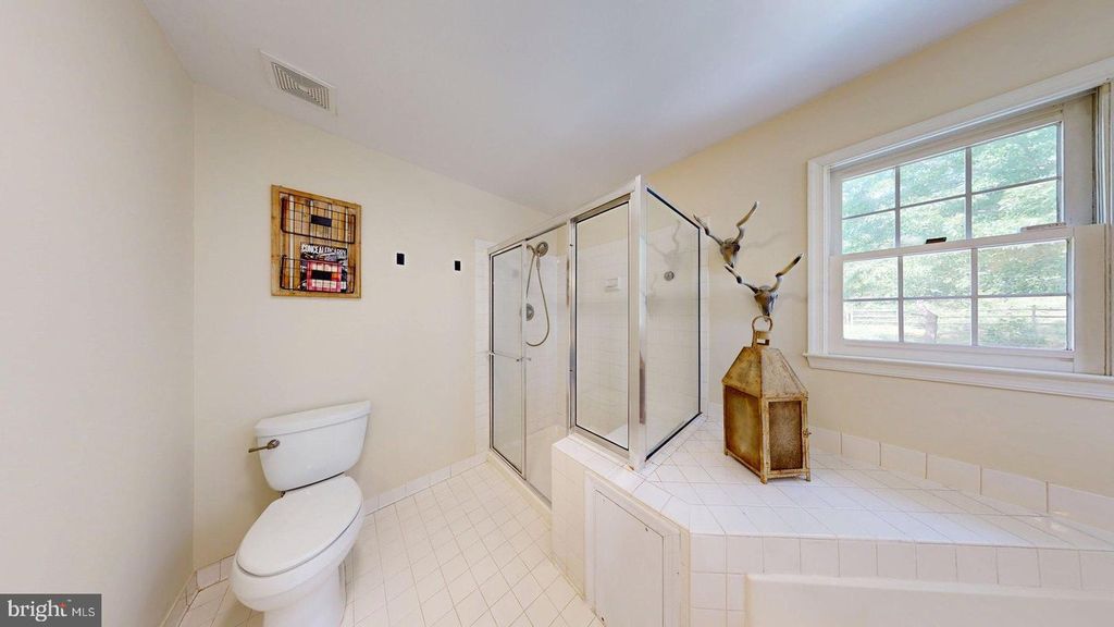 Image 56 of property listing at 11901 RUSTIC FARM CT, Germantown, MD 20874