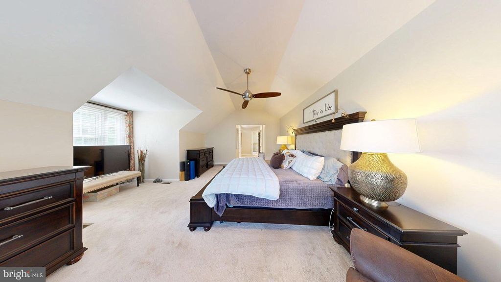 Image 63 of property listing at 11901 RUSTIC FARM CT, Germantown, MD 20874