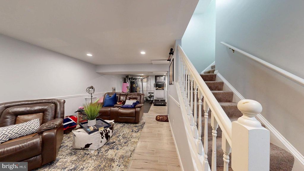 Image 77 of property listing at 11901 RUSTIC FARM CT, Germantown, MD 20874