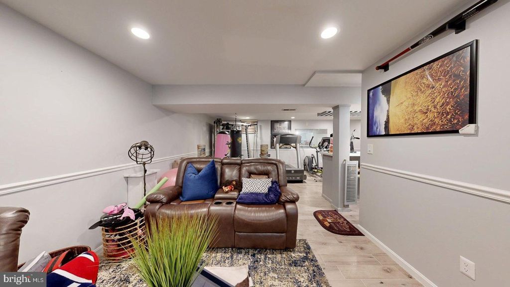 Image 78 of property listing at 11901 RUSTIC FARM CT, Germantown, MD 20874