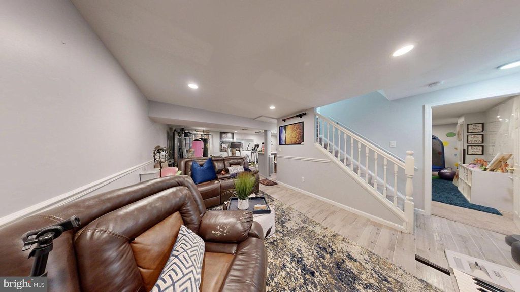 Image 79 of property listing at 11901 RUSTIC FARM CT, Germantown, MD 20874