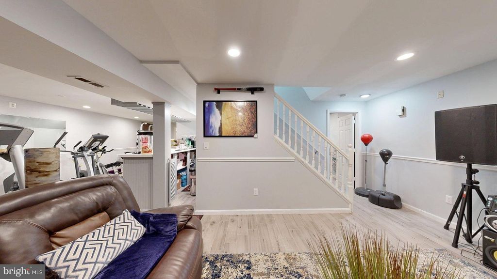Image 80 of property listing at 11901 RUSTIC FARM CT, Germantown, MD 20874