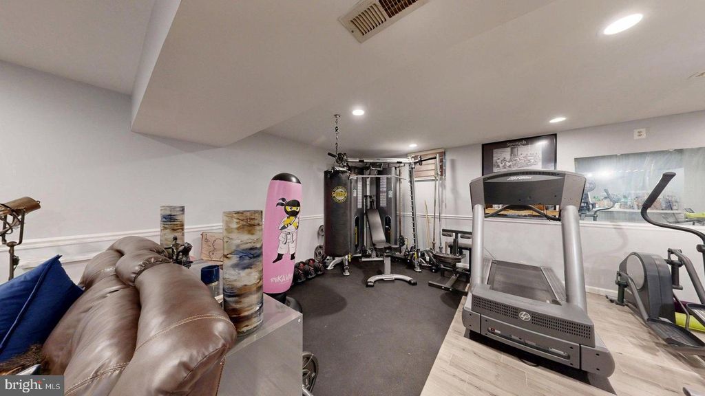 Image 83 of property listing at 11901 RUSTIC FARM CT, Germantown, MD 20874
