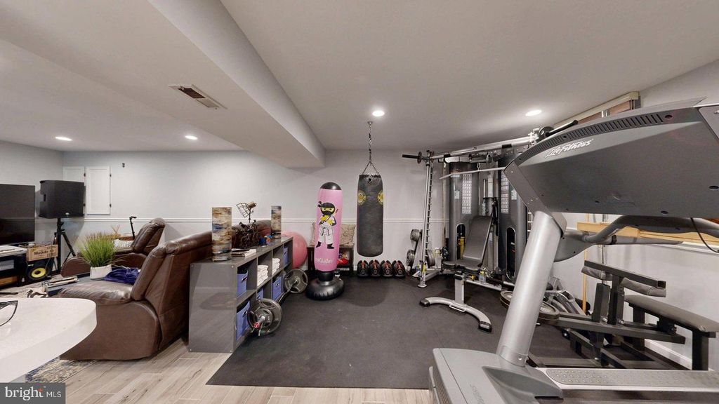 Image 84 of property listing at 11901 RUSTIC FARM CT, Germantown, MD 20874