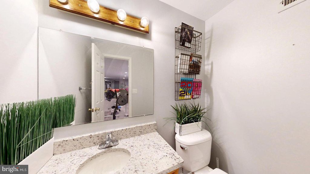 Image 89 of property listing at 11901 RUSTIC FARM CT, Germantown, MD 20874