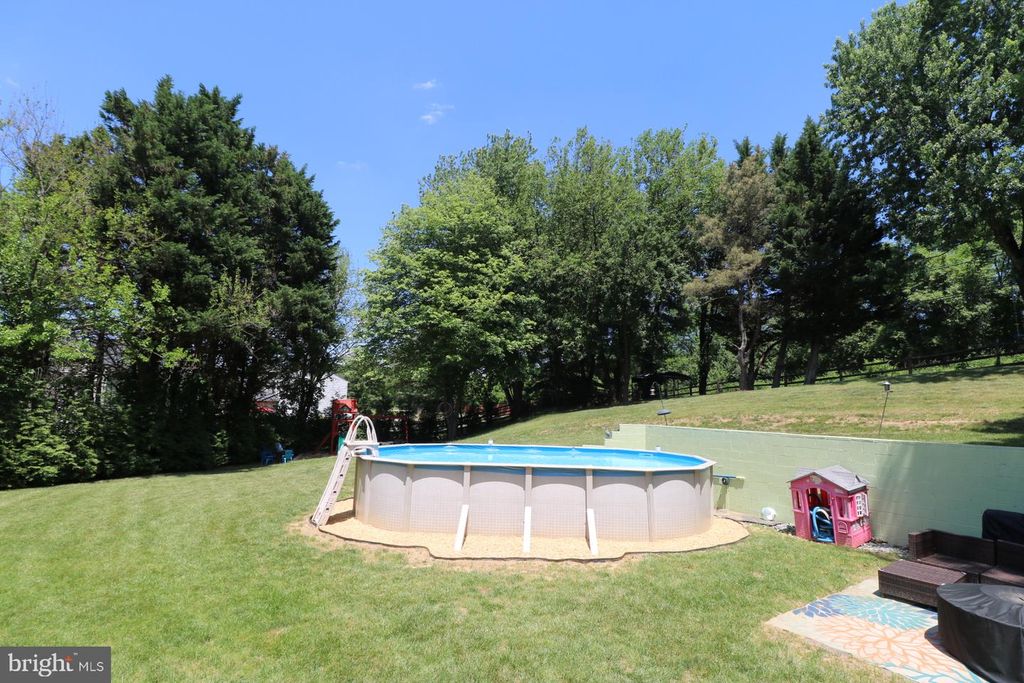 Image 100 of property listing at 11901 RUSTIC FARM CT, Germantown, MD 20874