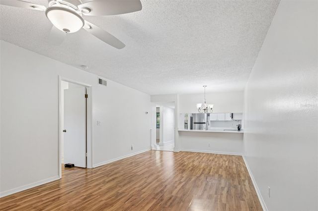 723 83RD AVENUE N 104, St Petersburg, FL 33702
