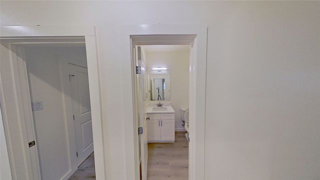 1009 Dubois Street, Denison, TX 75020