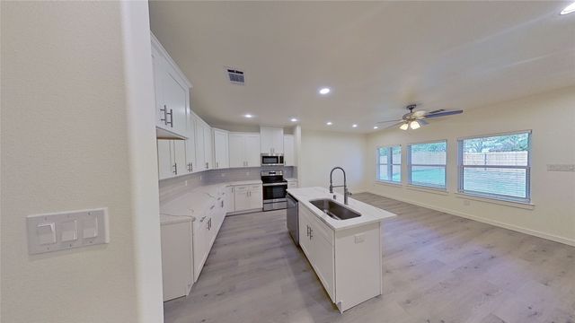 1009 Dubois Street, Denison, TX 75020