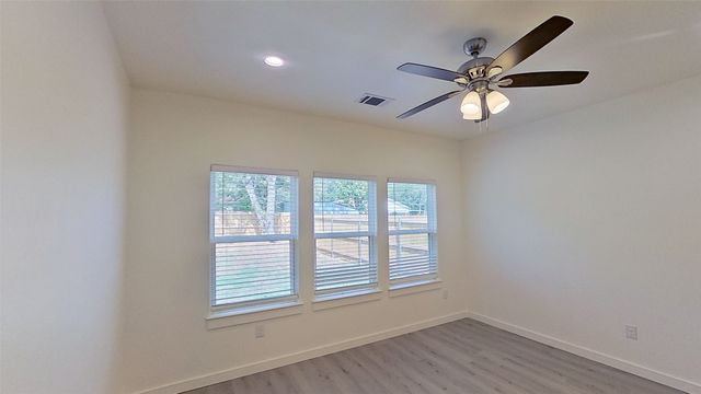 1009 Dubois Street, Denison, TX 75020