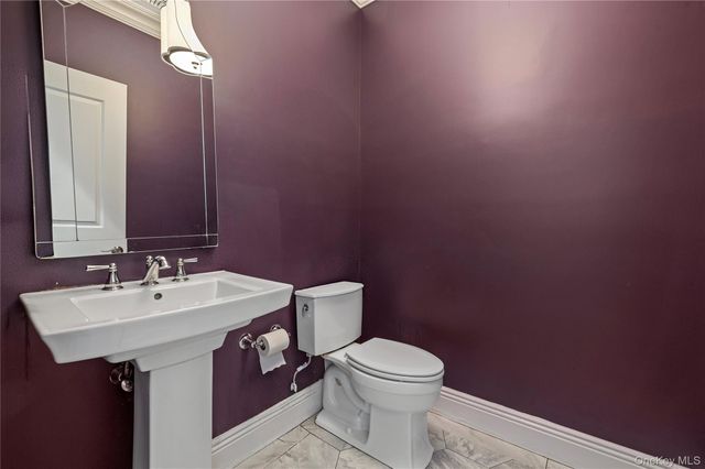 553 Derby Avenue, Woodmere, NY 11598