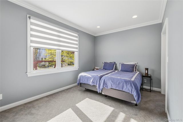 553 Derby Avenue, Woodmere, NY 11598
