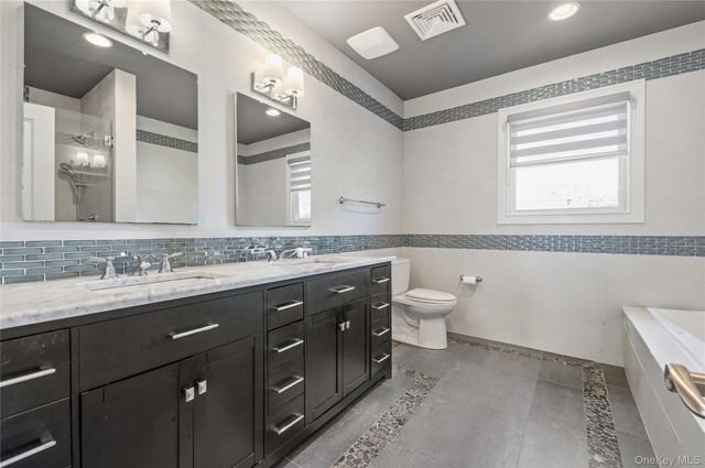 553 Derby Avenue, Woodmere, NY 11598