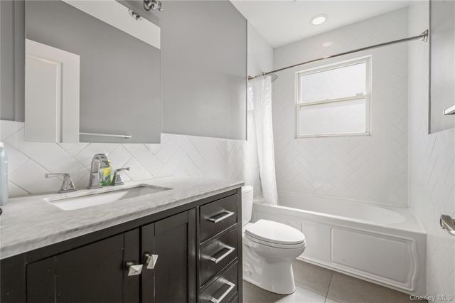 553 Derby Avenue, Woodmere, NY 11598