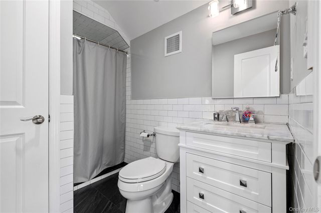 553 Derby Avenue, Woodmere, NY 11598