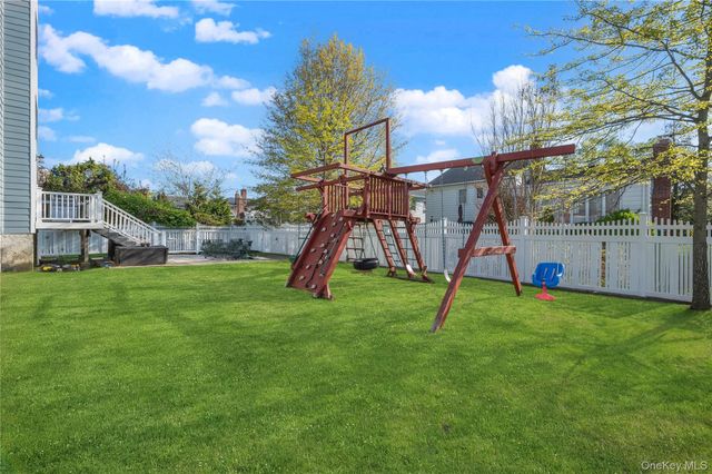 553 Derby Avenue, Woodmere, NY 11598