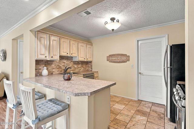 3 Nashville Court, Tinton Falls, NJ 07712